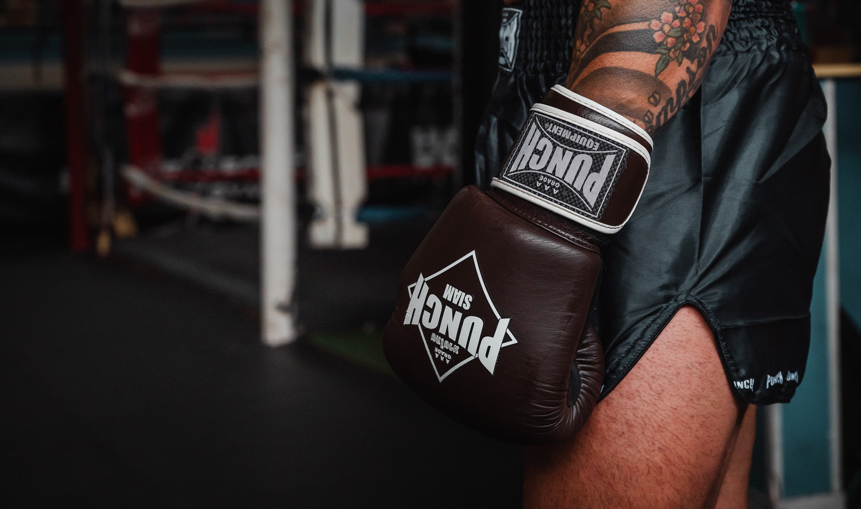 Punch boxing gloves